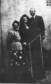 Kathrine Edith (Huck) Pfarr with Mother and Father